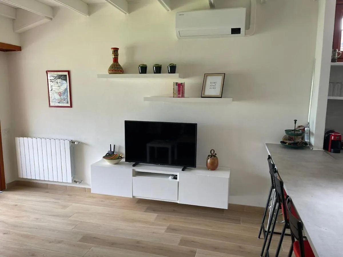 Casa Di Paolino Apartment Porto Valtravaglia