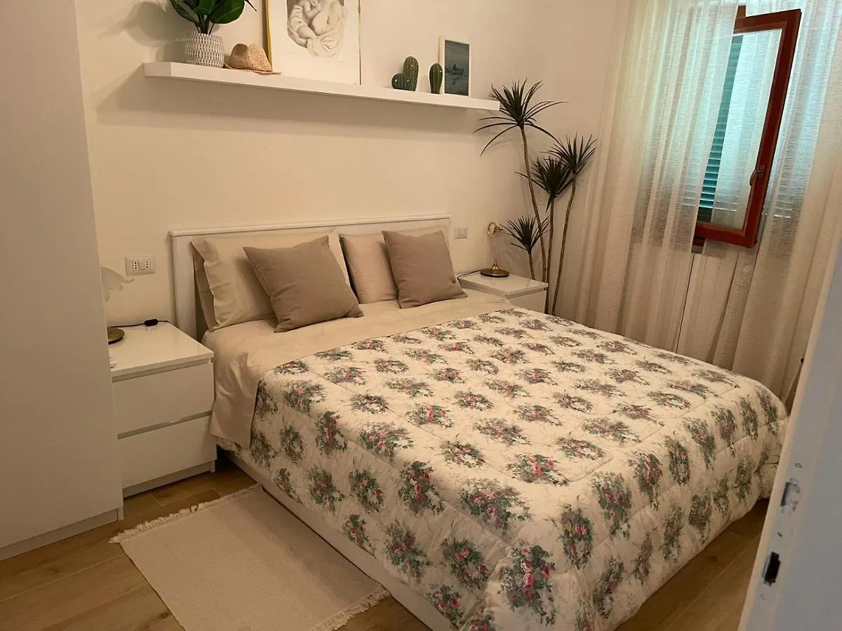 Casa Di Paolino Apartment Porto Valtravaglia 0*,  Italy