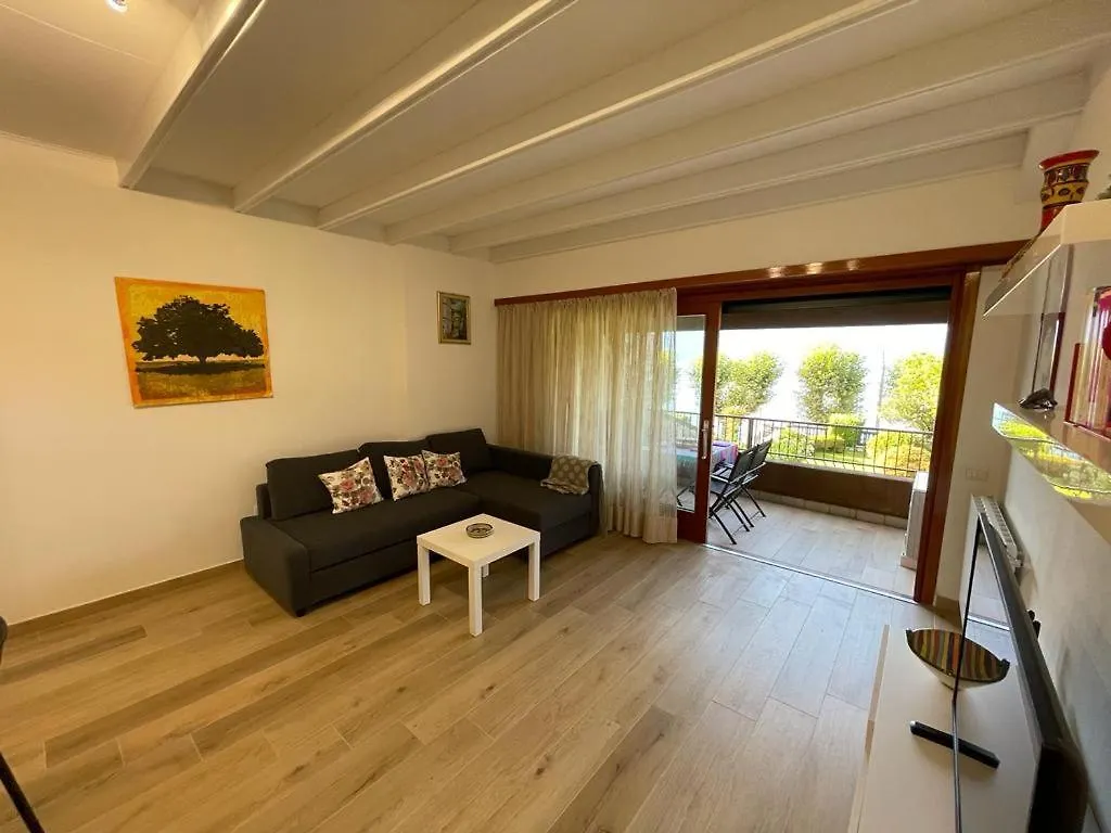 Casa Di Paolino Apartment Porto Valtravaglia 0*,  Italy